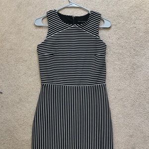 Banana republic size 2 black and white dress